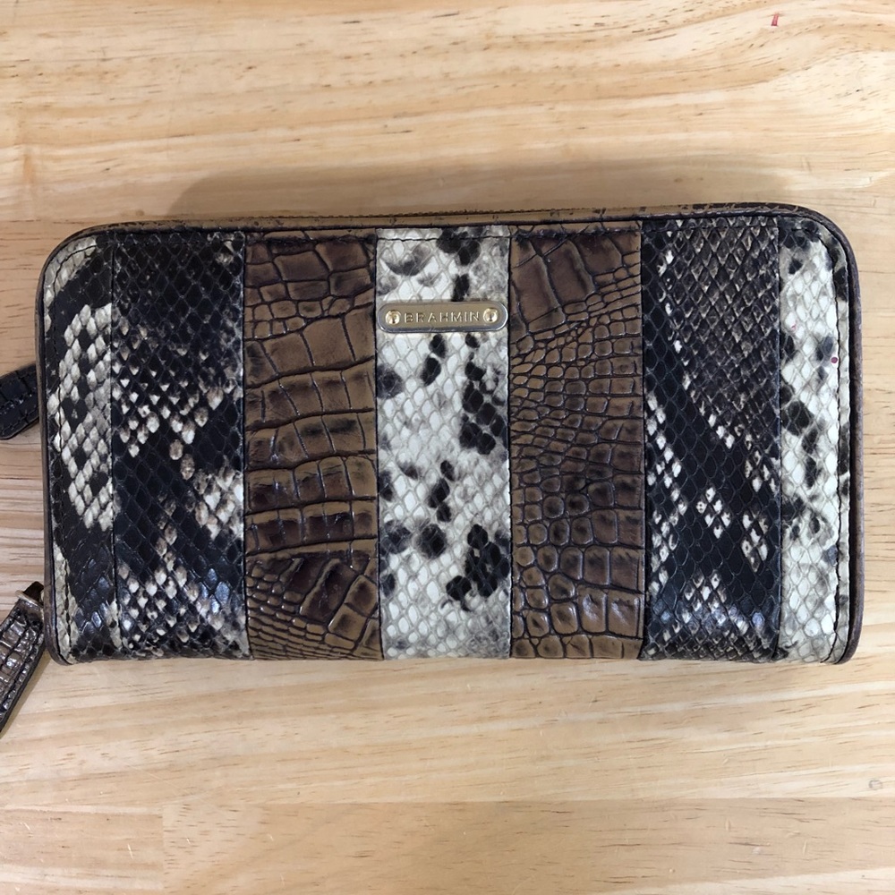 Brahmin wallet